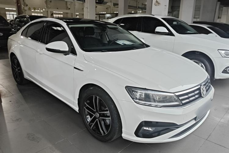 Used Volkswagen Lamando 2019 280TSI DSG Comfort Edition China V Standard Front Right 45 Deg