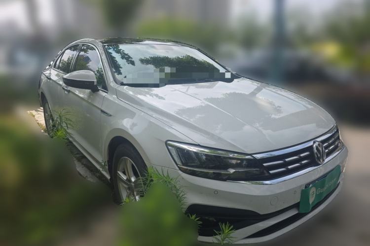 Used Volkswagen Lamando 2019 230TSI DSG Vision Edition China VI Standard Front Right 45 Deg