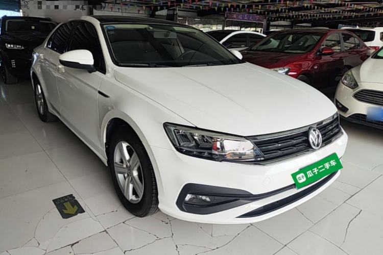 Used Volkswagen Lamando 2019 230TSI DSG Fashion Edition China V Standard Front Right 45 Deg