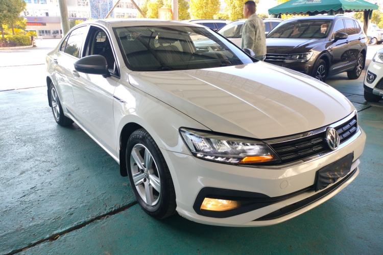Used Volkswagen Lamando 2019 230TSI DSG Fashion Edition China VI Front Right 45 Deg