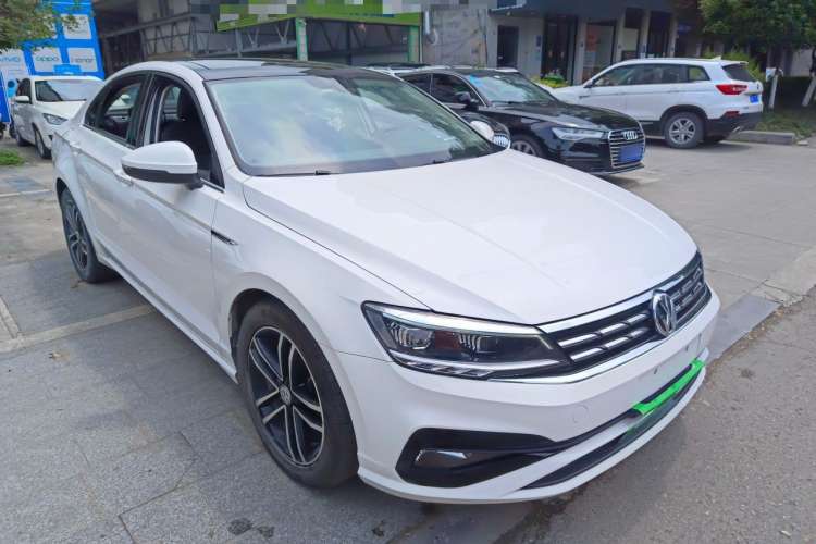 Used Volkswagen Lamando 2019 280TSI DSG Comfort Edition China V Standard Front Right 45 Deg