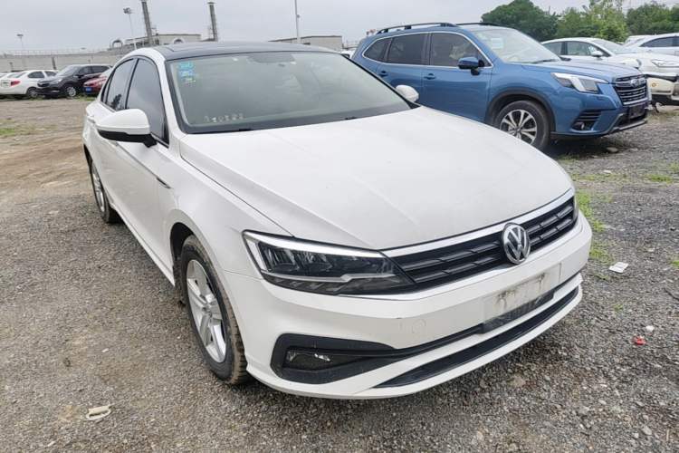 Used Volkswagen Lamando 2019 230TSI DSG Fashion Edition China VI Front Right 45 Deg