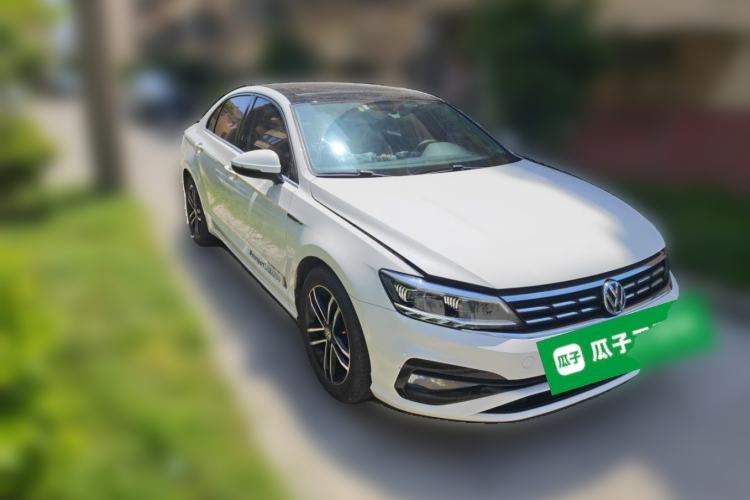 Used Volkswagen Lamando 2019 280TSI DSG Comfort Edition China VI standard Front Right 45 Deg