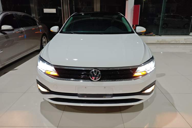 Used Volkswagen Lamando 2019 230TSI DSG Fashion Edition China VI Front