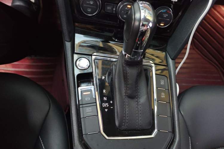 Used Volkswagen Lamando 2019 280TSI DSG Comfort Edition China V Standard Gear Lever