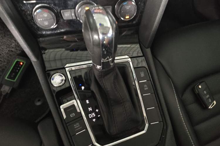 Used Volkswagen Lamando 2019 280TSI DSG Comfort Edition China V Standard Gear Lever