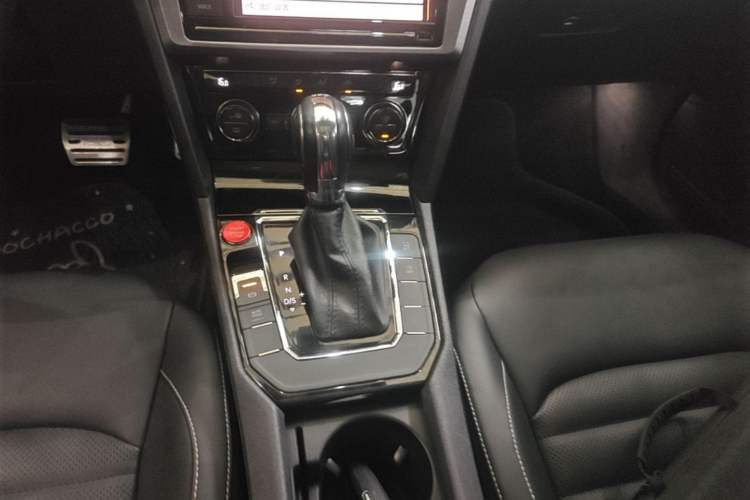 Used Volkswagen Lamando 2019 280TSI DSG Comfort Edition China VI standard Gear Lever