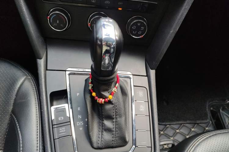 Used Volkswagen Lamando 2019 230TSI DSG Fashion Edition China V Standard Gear Lever
