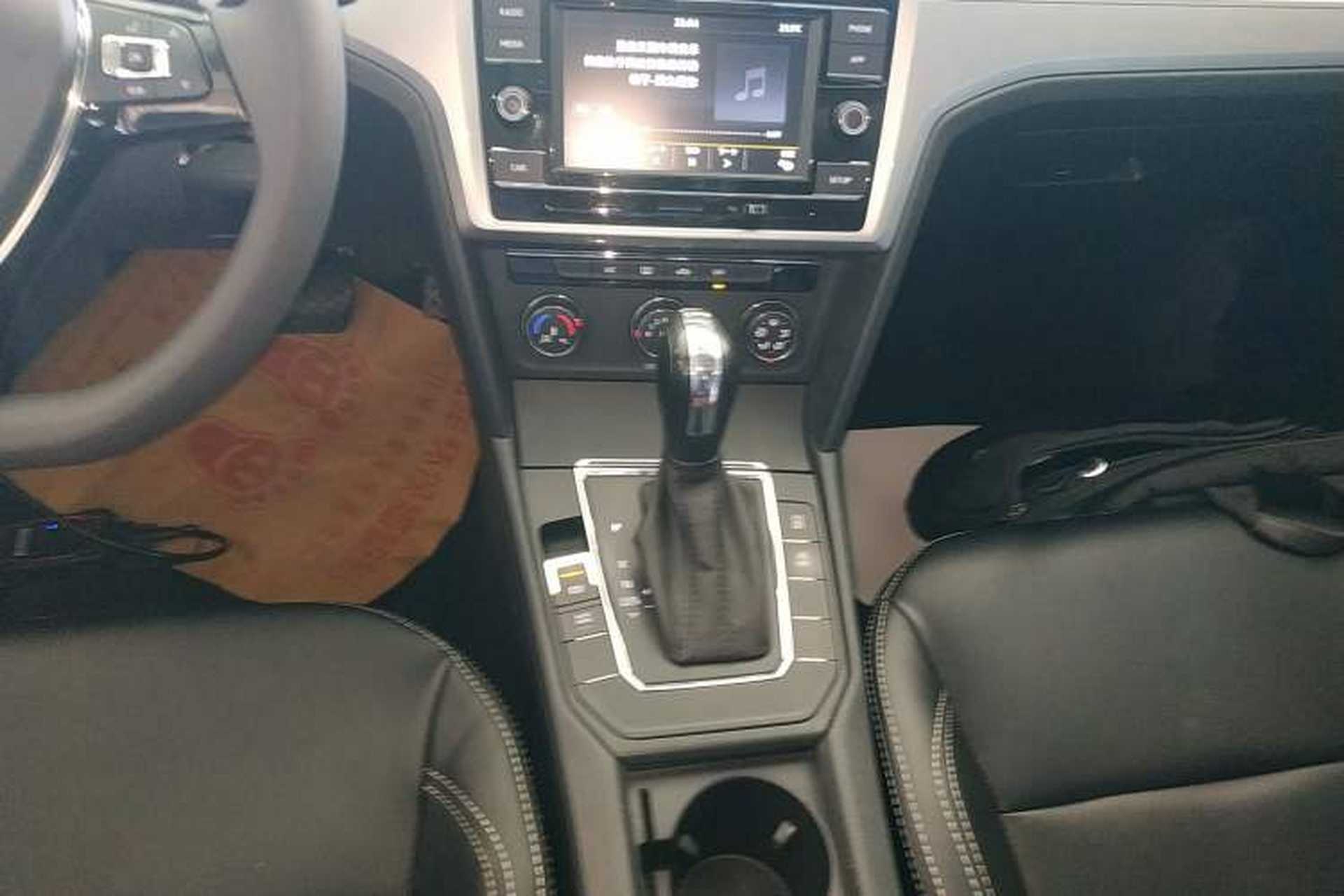 Used Volkswagen Lamando 2019 230TSI DSG Vision Edition China VI Standard Gear Lever