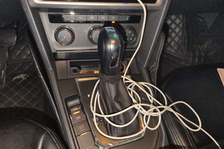 Used Volkswagen Lamando 2019 230TSI DSG Fashion Edition China V Standard Gear Lever