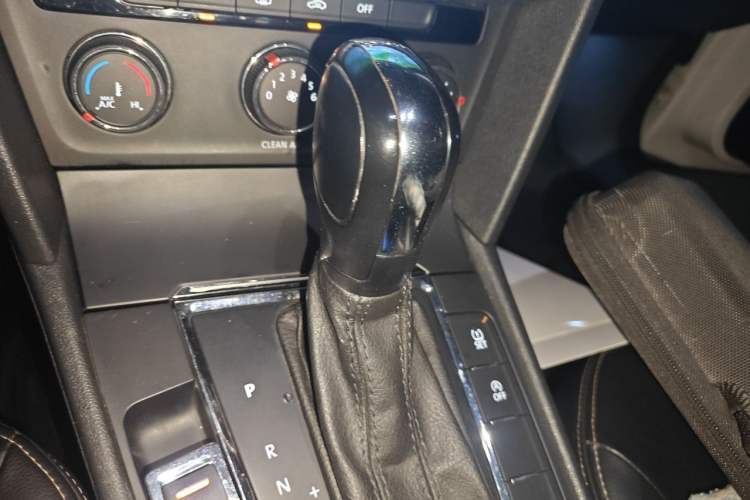 Used Volkswagen Lamando 2019 230TSI DSG Fashion Edition China VI Gear Lever
