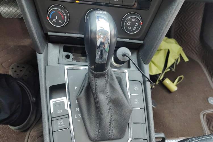 Used Volkswagen Lamando 2019 230TSI DSG Vision Edition China VI Standard Gear Lever