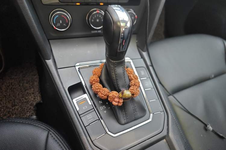 Used Volkswagen Lamando 2019 230TSI DSG Fashion Edition China VI Gear Lever