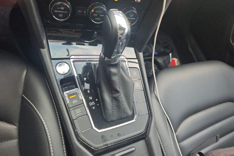 Used Volkswagen Lamando 2019 280TSI DSG Comfort Edition China VI standard Gear Lever