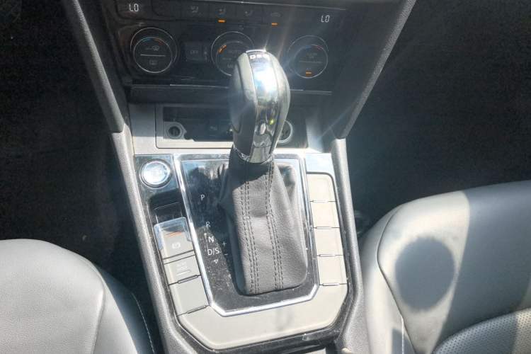 Used Volkswagen Lamando 2019 280TSI DSG Comfort Edition China V Standard Gear Lever