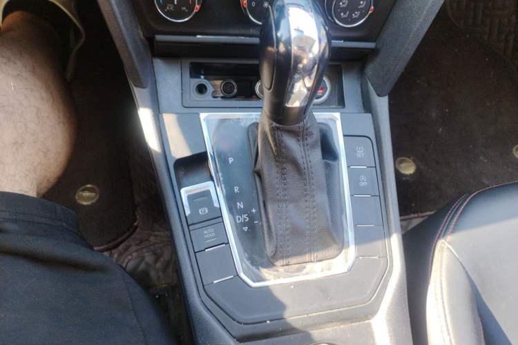 Used Volkswagen Lamando 2019 230TSI DSG Fashion Edition China VI Gear Lever
