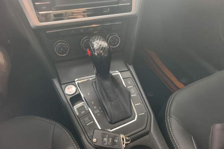 Used Volkswagen Lamando 2019 230TSI DSG Fashion Edition China VI Gear Lever