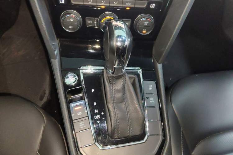 Used Volkswagen Lamando 2019 280TSI DSG Comfort Edition China V Standard Gear Lever