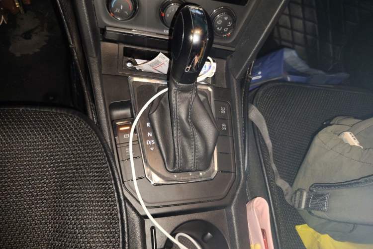 Used Volkswagen Lamando 2019 230TSI DSG Fashion Edition China V Standard Gear Lever
