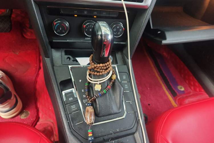 Used Volkswagen Lamando 2019 230TSI DSG Fashion Edition China VI Gear Lever
