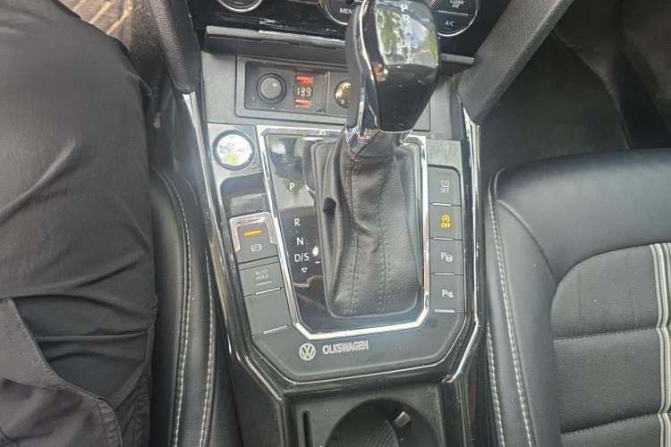 Used Volkswagen Lamando 2019 230TSI DSG Vision Edition China VI Standard Gear Lever