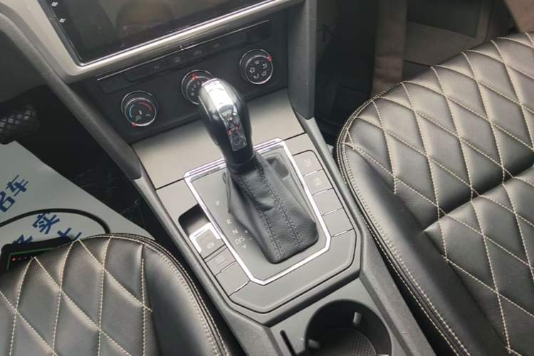 Used Volkswagen Lamando 2019 230TSI DSG Fashion Edition China V Standard Gear Lever