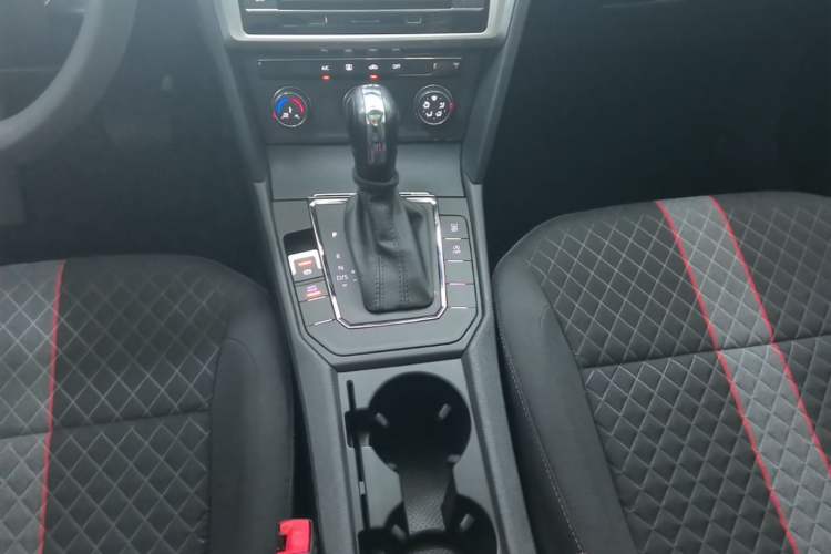 Used Volkswagen Lamando 2019 230TSI DSG Fashion Edition China VI Gear Lever