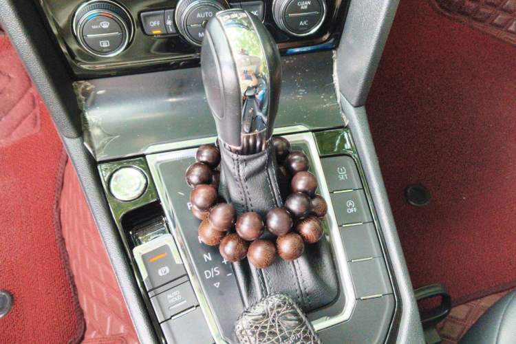 Used Volkswagen Lamando 2019 280TSI DSG Comfort Edition China VI standard Gear Lever