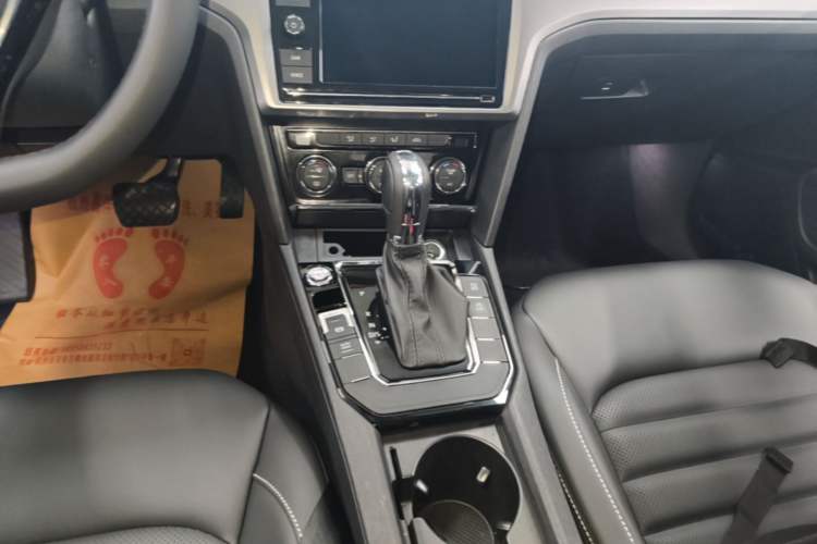 Used Volkswagen Lamando 2019 280TSI DSG Comfort Edition China V Standard Gear Lever