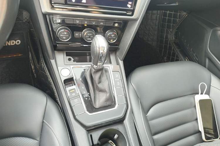 Used Volkswagen Lamando 2019 280TSI DSG Comfort Edition China VI standard Gear Lever