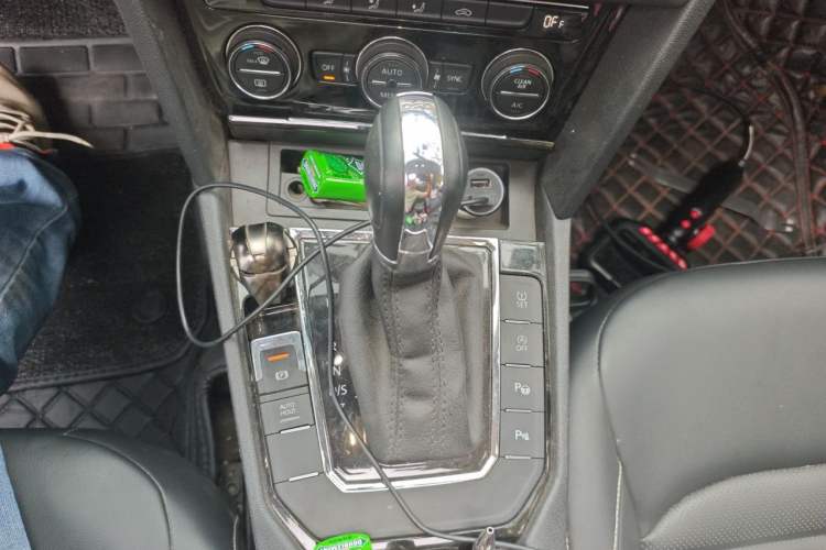 Used Volkswagen Lamando 2019 280TSI DSG Comfort Edition China VI standard Gear Lever