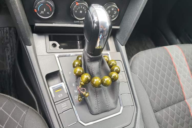 Used Volkswagen Lamando 2019 230TSI DSG Fashion Edition China V Standard Gear Lever