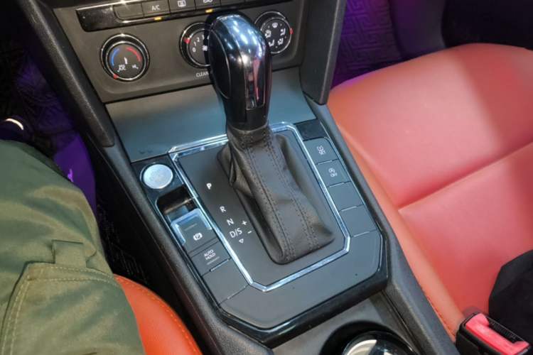 Used Volkswagen Lamando 2019 230TSI DSG Fashion Edition China V Standard Gear Lever