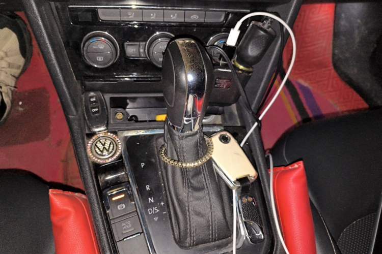 Used Volkswagen Lamando 2019 280TSI DSG Comfort Edition China VI standard Gear Lever