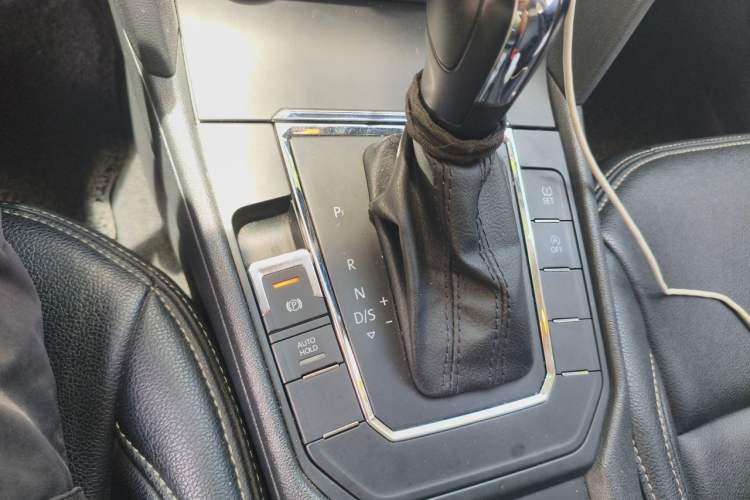 Used Volkswagen Lamando 2019 230TSI DSG Fashion Edition China V Standard Gear Lever