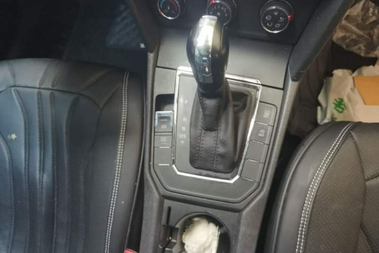 Used Volkswagen Lamando 2019 230TSI DSG Fashion Edition China VI Gear Lever