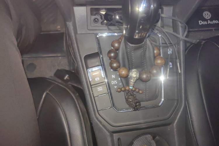 Used Volkswagen Lamando 2019 230TSI DSG Fashion Edition China VI Gear Lever