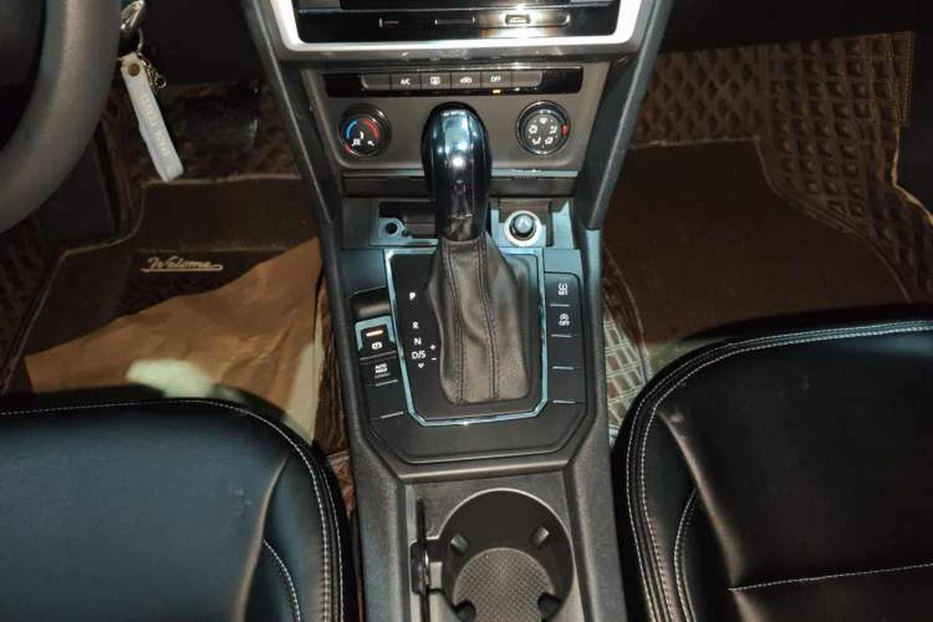 Used Volkswagen Lamando 2019 230TSI DSG Fashion Edition China VI Gear Lever