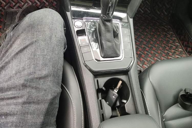 Used Volkswagen Lamando 2019 280TSI DSG Comfort Edition China VI standard Gear Lever