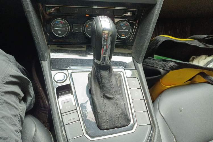 Used Volkswagen Lamando 2019 280TSI DSG Comfort Edition China V Standard Gear Lever