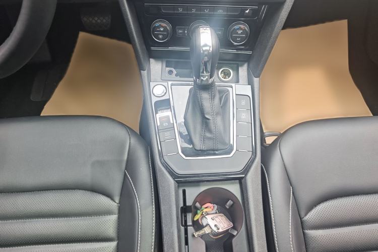 Used Volkswagen Lamando 2019 280TSI DSG Comfort Edition China V Standard Gear Lever