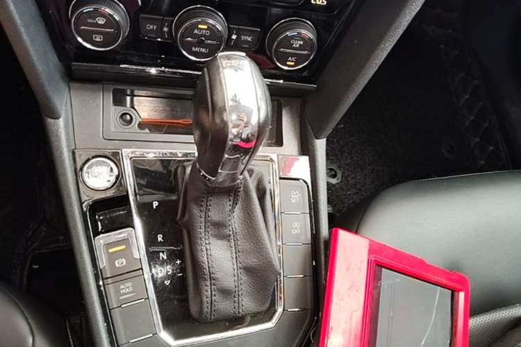 Used Volkswagen Lamando 2019 280TSI DSG Comfort Edition China VI standard Gear Lever