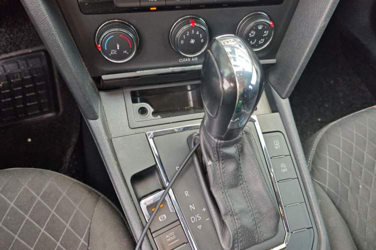 Used Volkswagen Lamando 2019 230TSI DSG Fashion Edition China V Standard Gear Lever