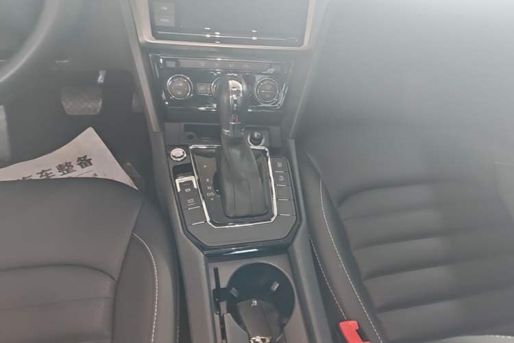 Used Volkswagen Lamando 2019 280TSI DSG Comfort Edition China V Standard Gear Lever