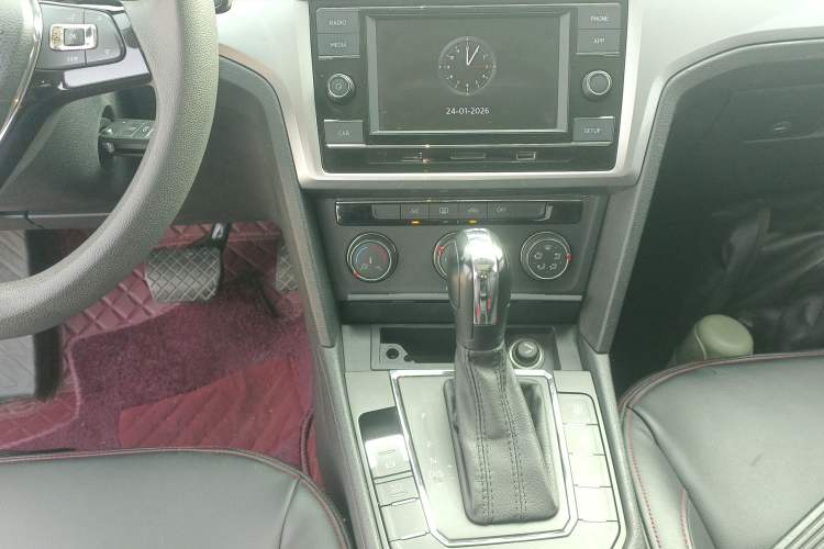 Used Volkswagen Lamando 2019 230TSI DSG Fashion Edition China VI Gear Lever
