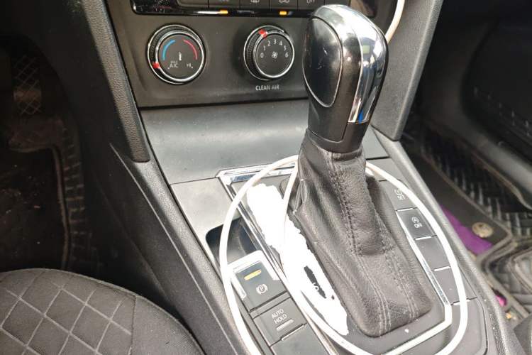 Used Volkswagen Lamando 2019 230TSI DSG Fashion Edition China VI Gear Lever