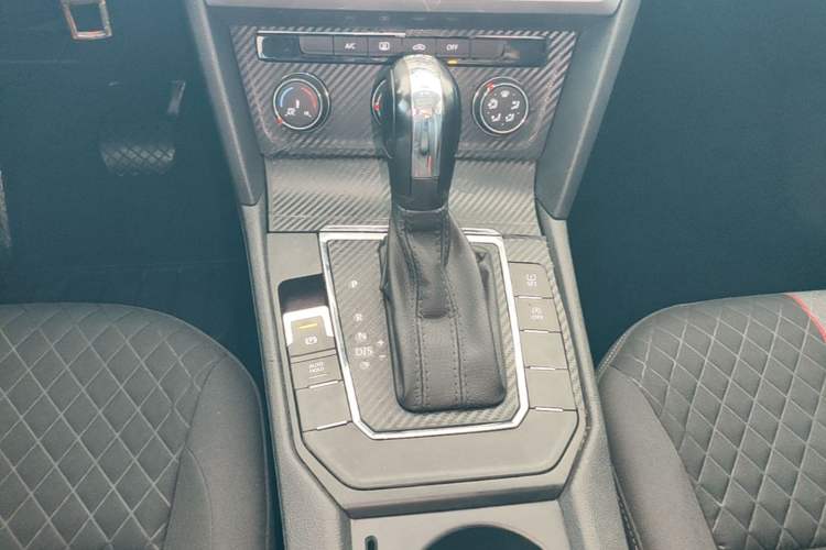 Used Volkswagen Lamando 2019 230TSI DSG Fashion Edition China V Standard Gear Lever