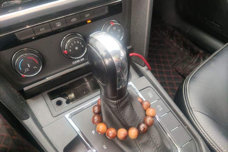 Used Volkswagen Lamando 2019 230TSI DSG Fashion Edition China VI Gear Lever