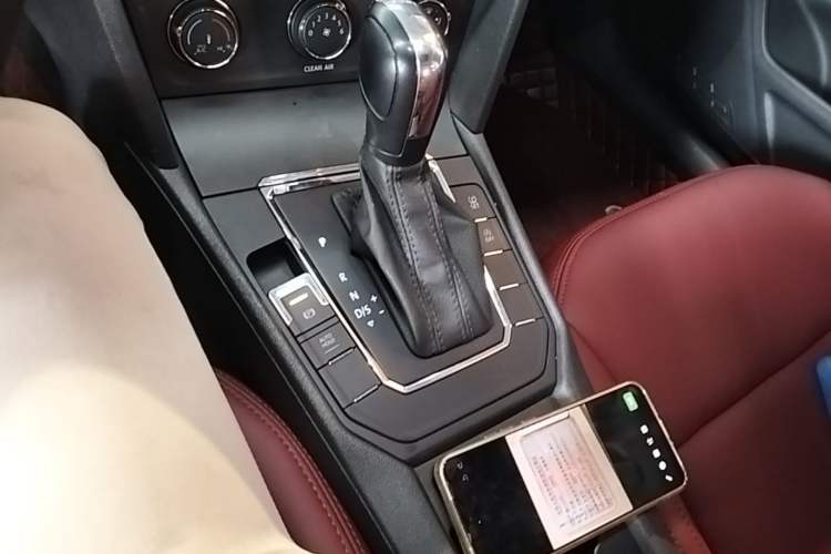 Used Volkswagen Lamando 2019 230TSI DSG Fashion Edition China VI Gear Lever