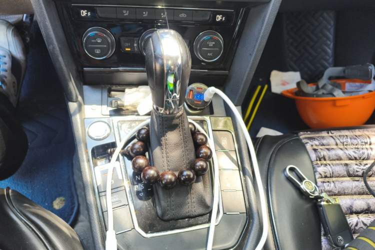 Used Volkswagen Lamando 2019 280TSI DSG Comfort Edition China VI standard Gear Lever